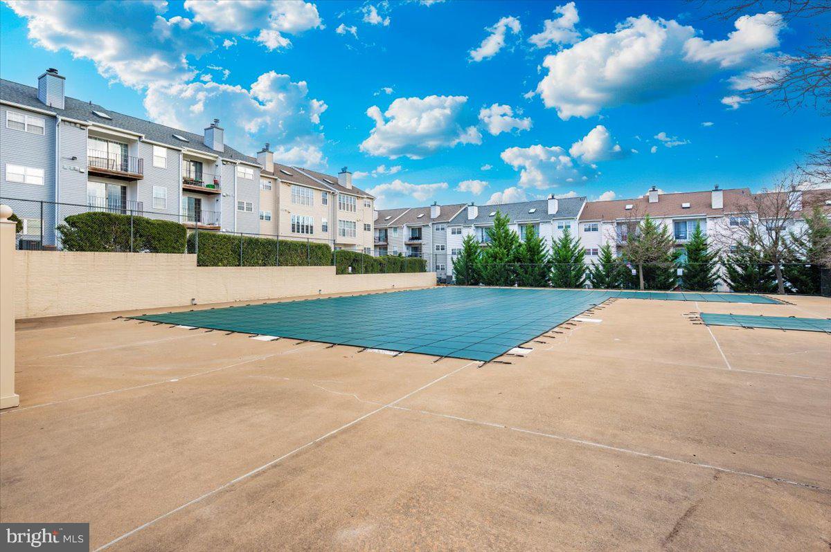 FOX CHAPEL AT TUDOR KNOLLS - Residential