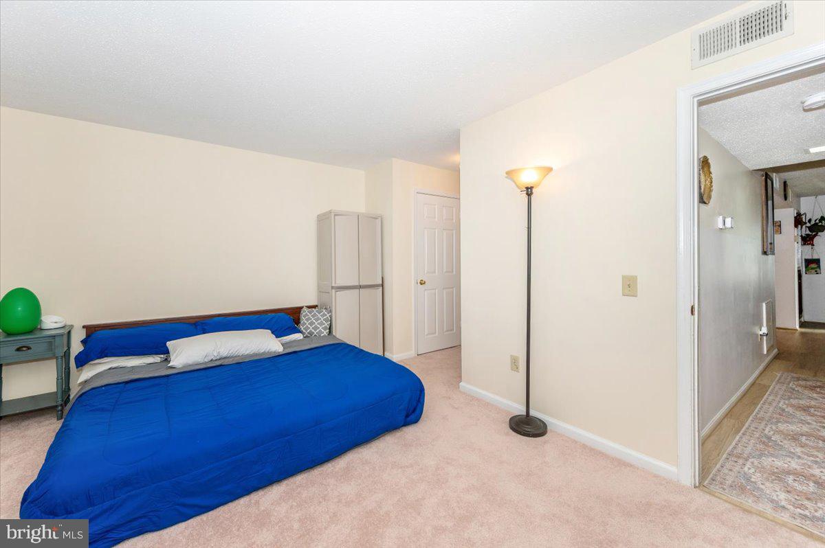 FOX CHAPEL AT TUDOR KNOLLS - Residential