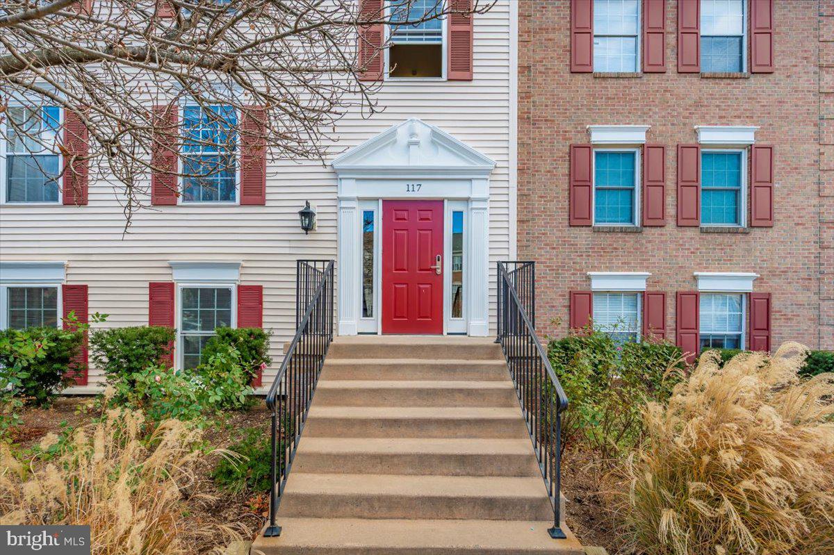FOX CHAPEL AT TUDOR KNOLLS - Residential