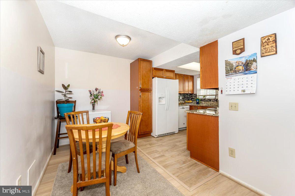 FOX CHAPEL AT TUDOR KNOLLS - Residential