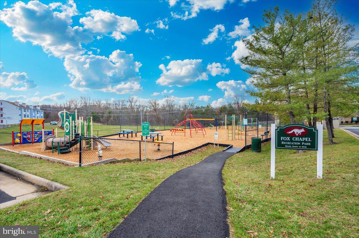 FOX CHAPEL AT TUDOR KNOLLS - Residential