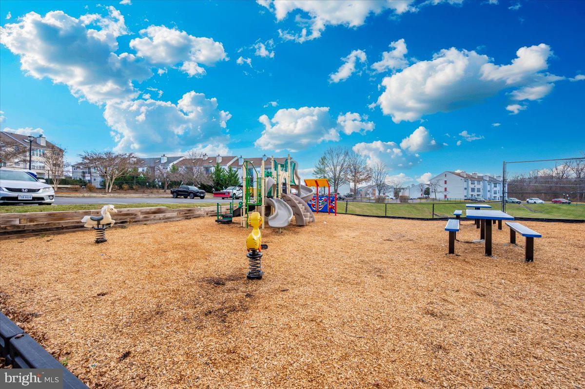 FOX CHAPEL AT TUDOR KNOLLS - Residential