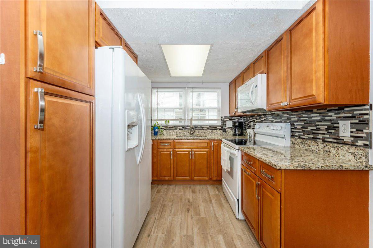 FOX CHAPEL AT TUDOR KNOLLS - Residential