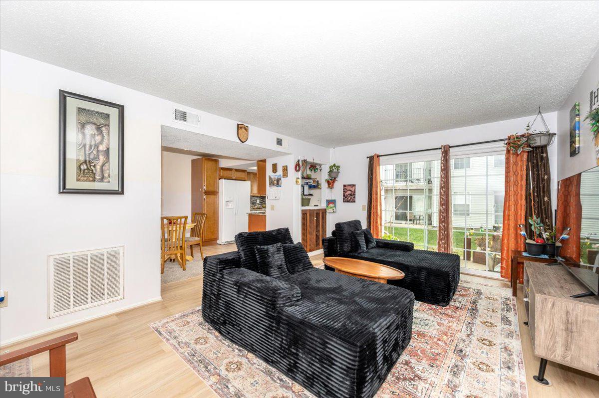 FOX CHAPEL AT TUDOR KNOLLS - Residential