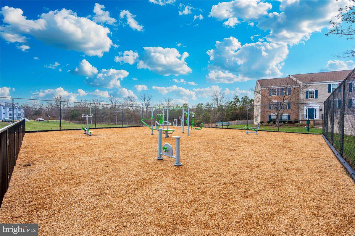 FOX CHAPEL AT TUDOR KNOLLS - Residential