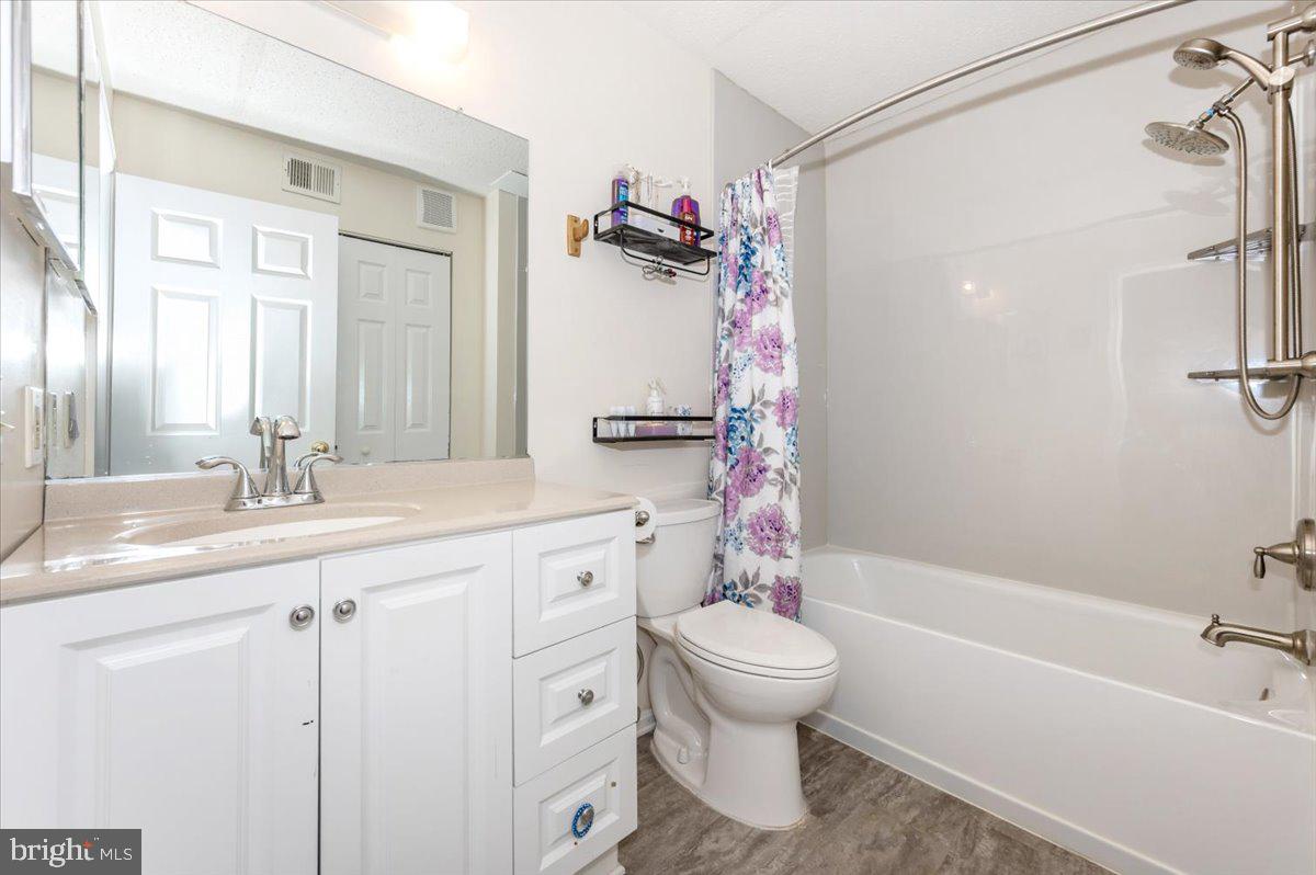 FOX CHAPEL AT TUDOR KNOLLS - Residential