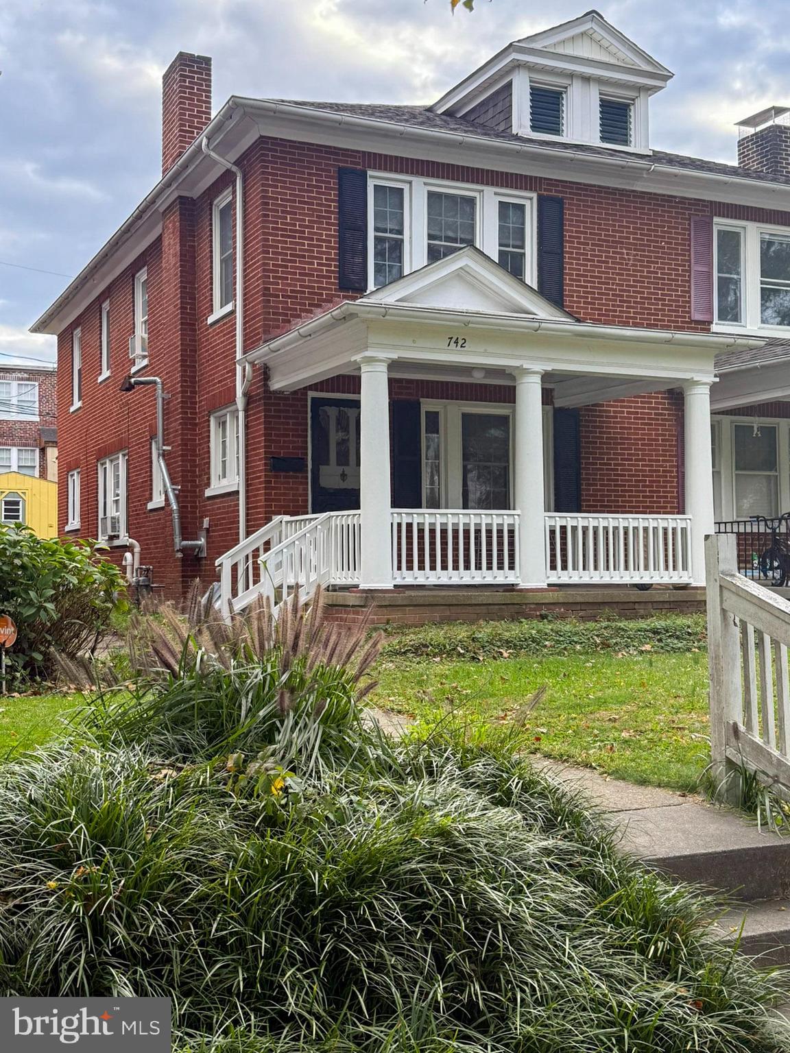 742 LEHIGH AVENUE