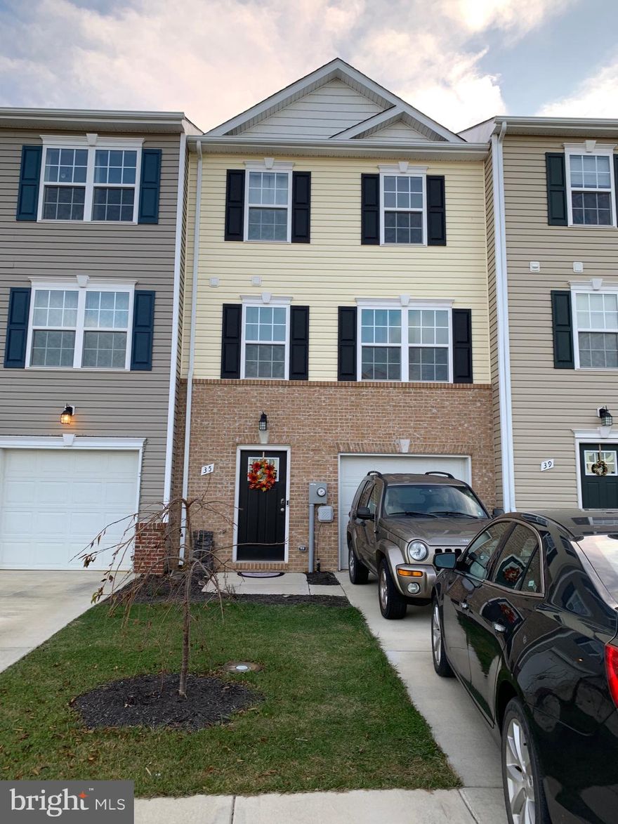 This 3 level garage townhome is a 3 bedrooms 2 and a half bath with a spacious living room , vinyl plank flooring granite counter tops and stainless steel  appliance's, back trex deck, large rec-room on main floor, upstairs laundry hook-up. beautiful mountain views. Note town is 20 x 34- all garage town homes in community are this size,
Close to Exit 20 - Hedgesville school district.