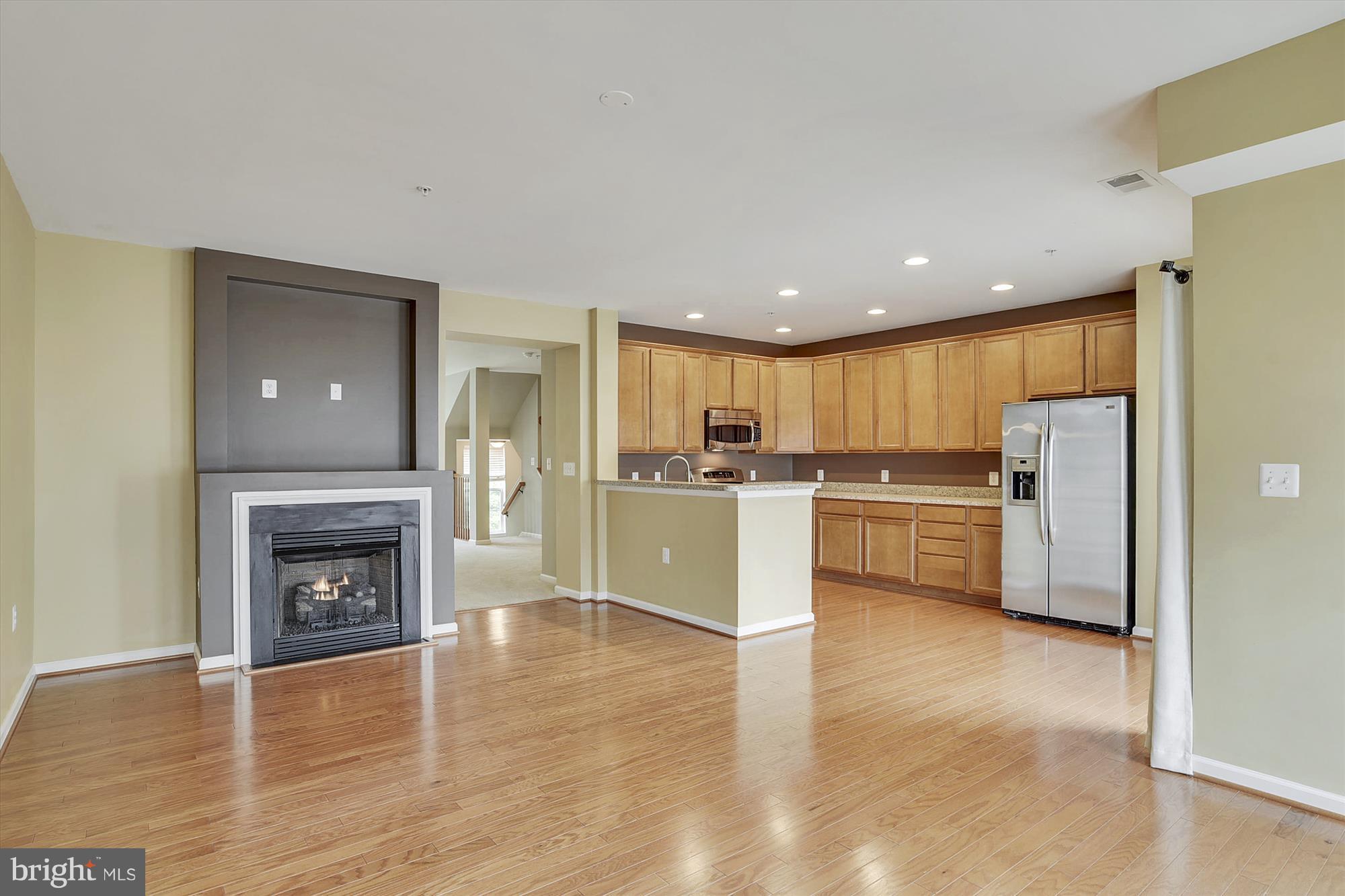 MARKET CENTER CONDOMINIUM - Residential