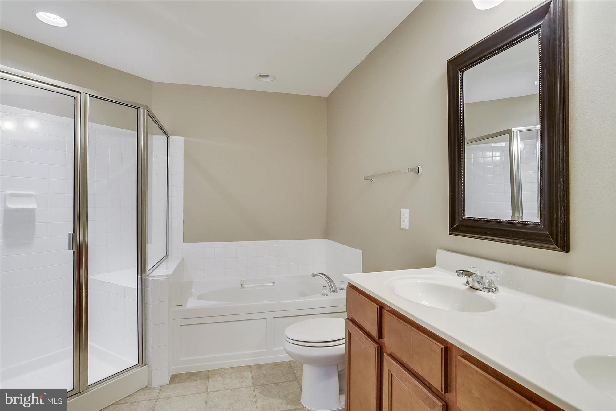 MARKET CENTER CONDOMINIUM - Residential