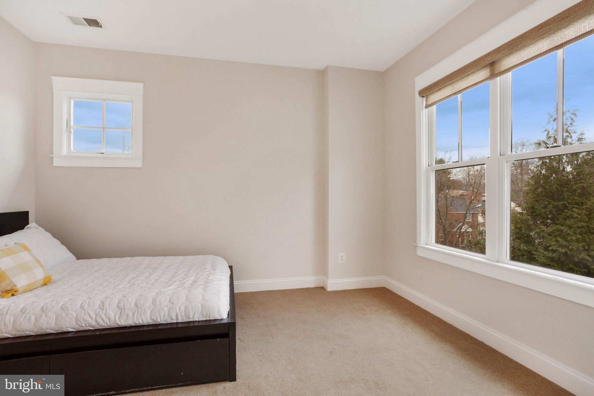 LEEWAY HEIGHTS - Residential