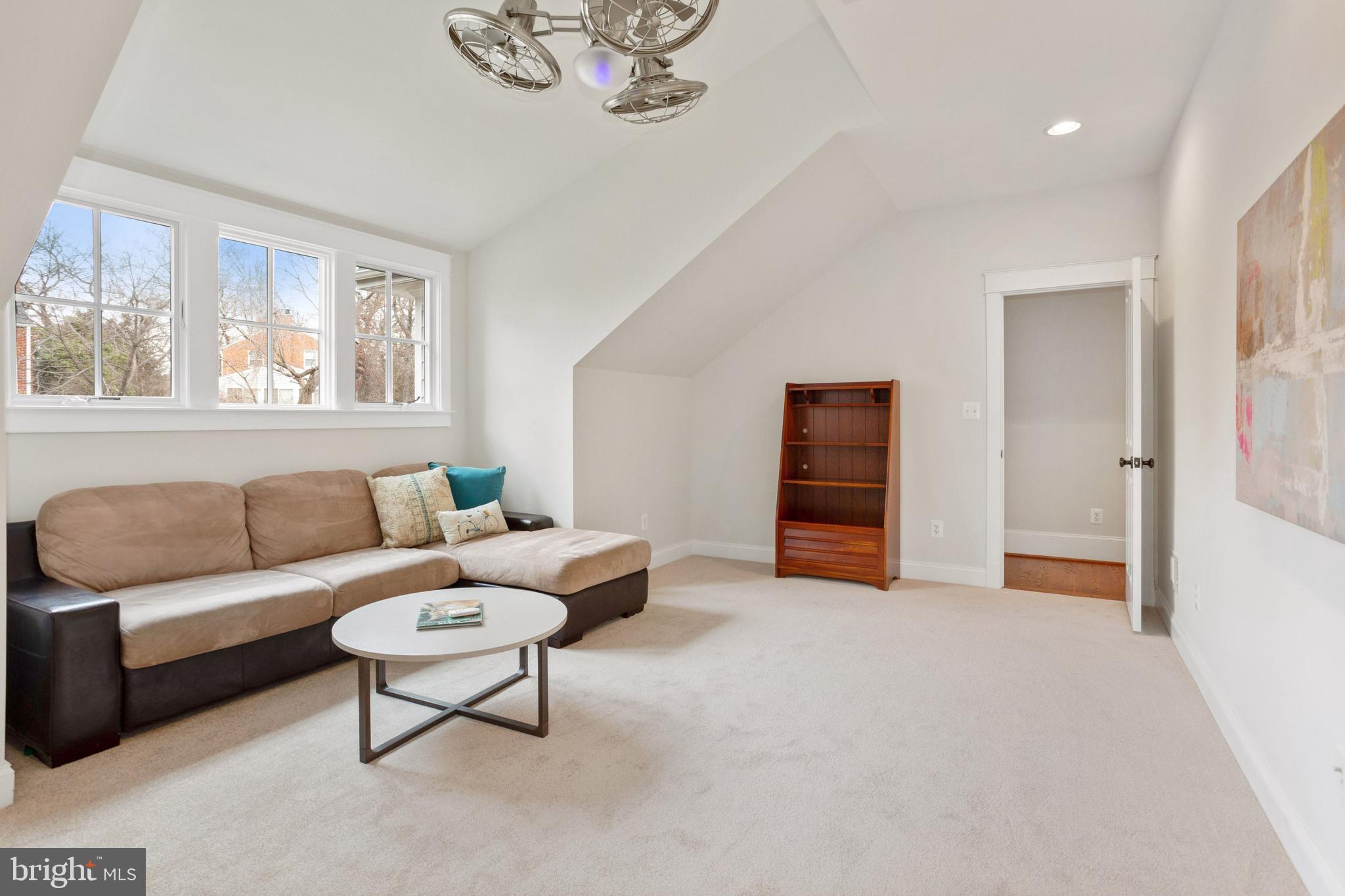 LEEWAY HEIGHTS - Residential