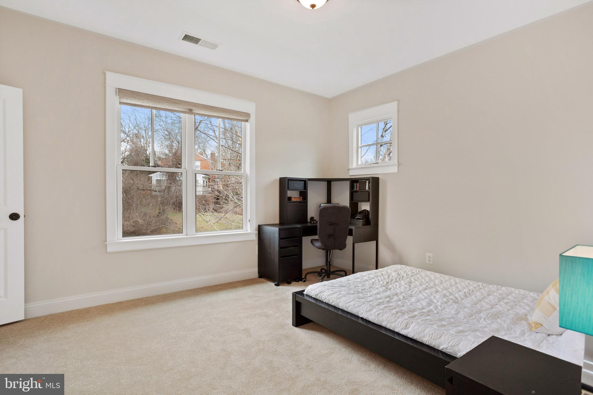 LEEWAY HEIGHTS - Residential