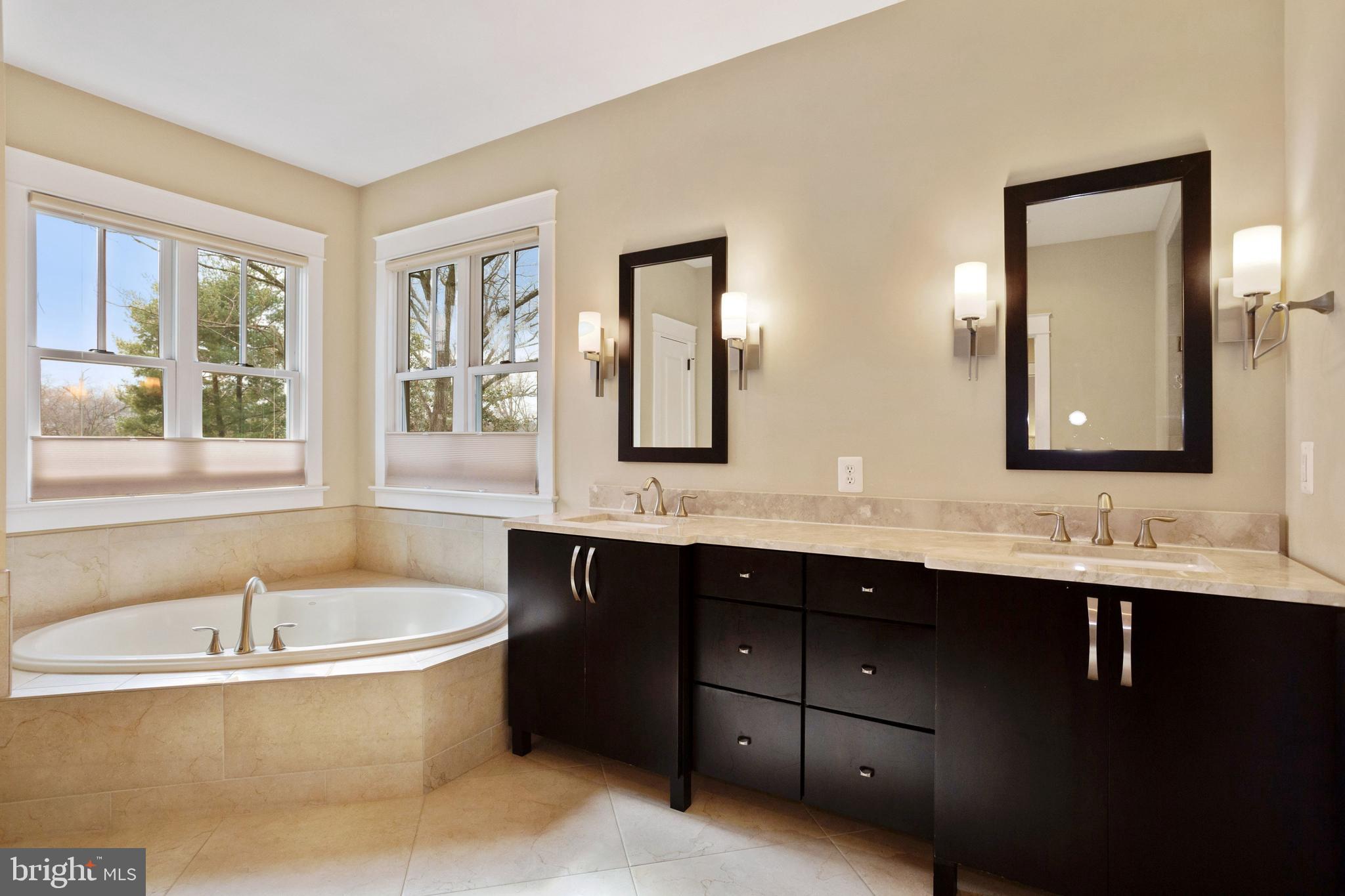 LEEWAY HEIGHTS - Residential