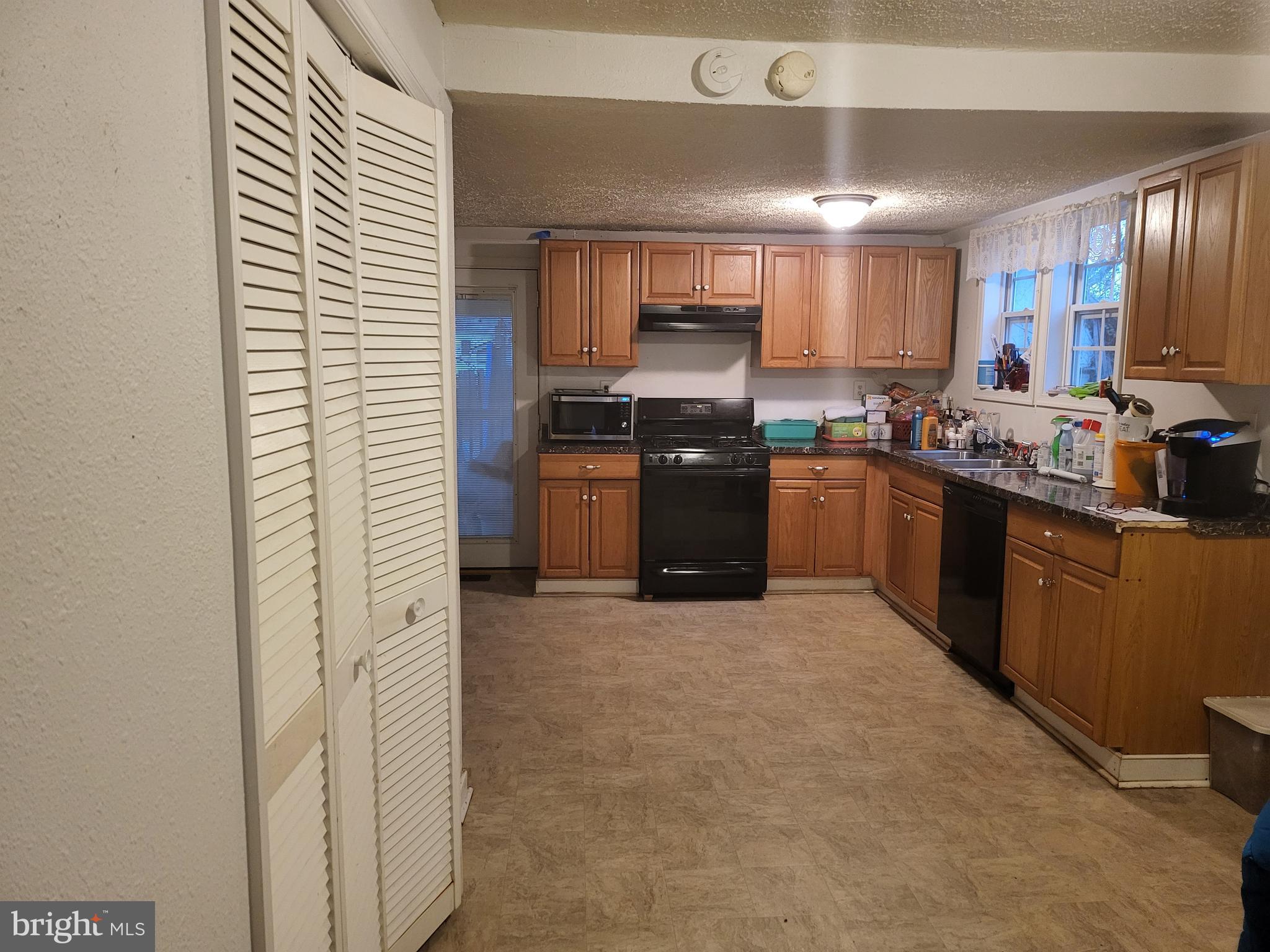 WALNUT HILL - Residential