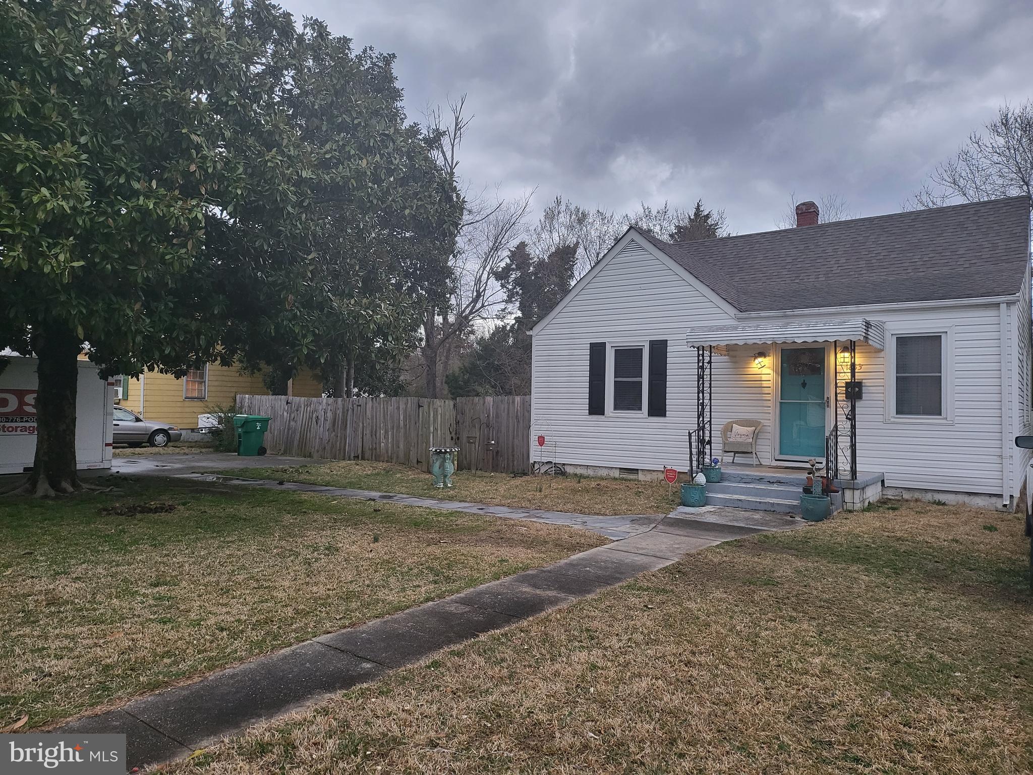 WALNUT HILL - Residential