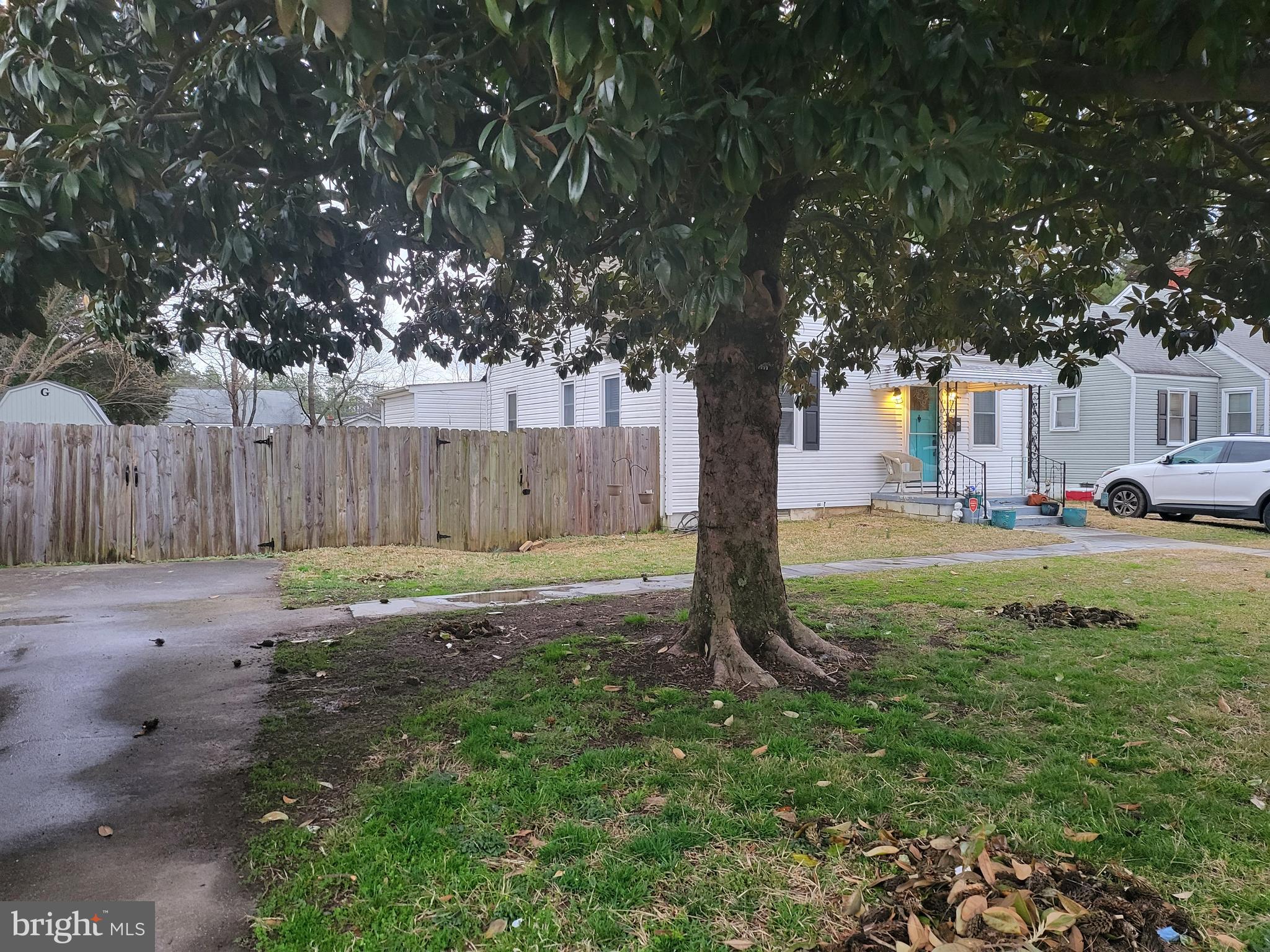 WALNUT HILL - Residential