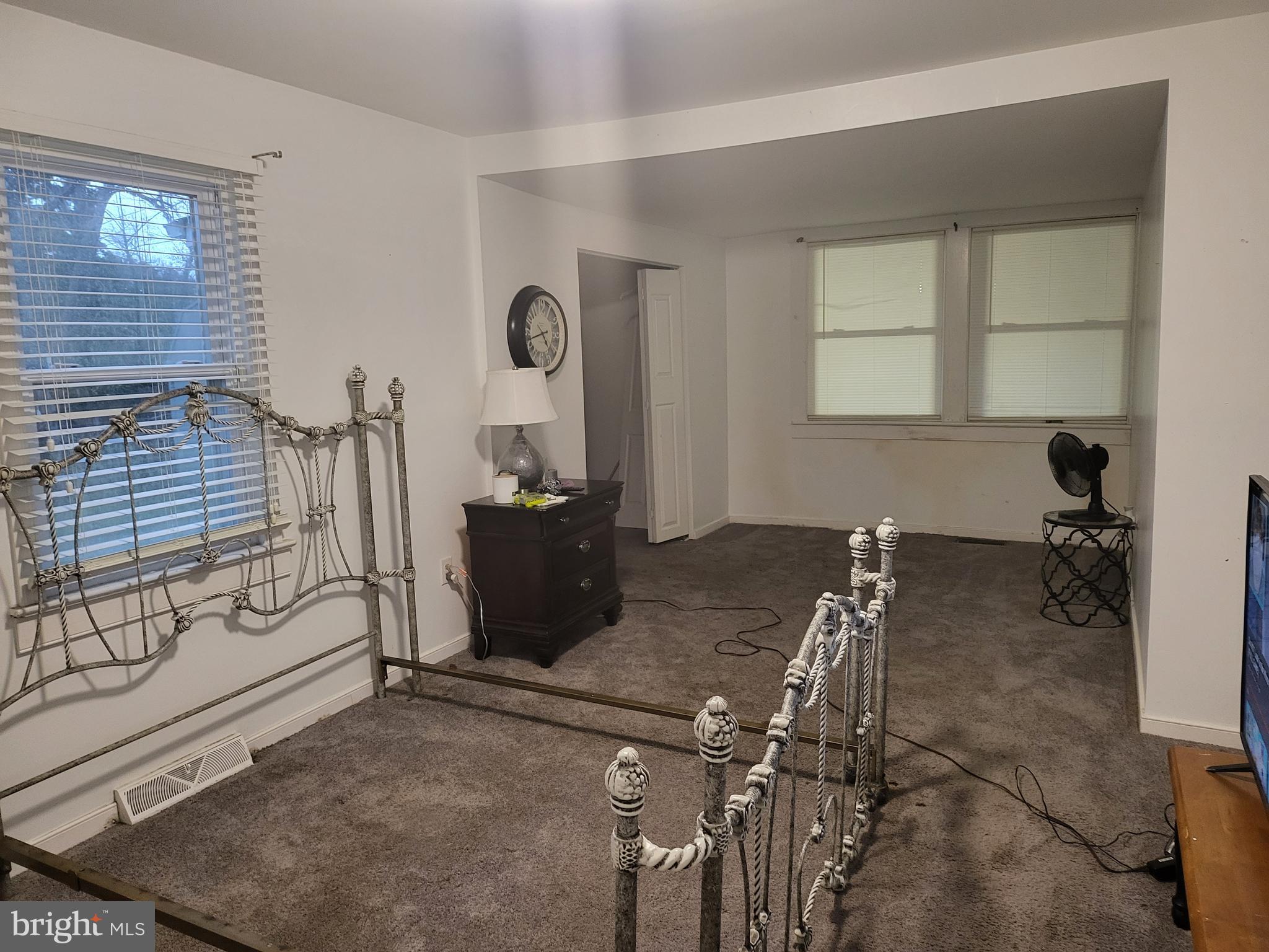 WALNUT HILL - Residential