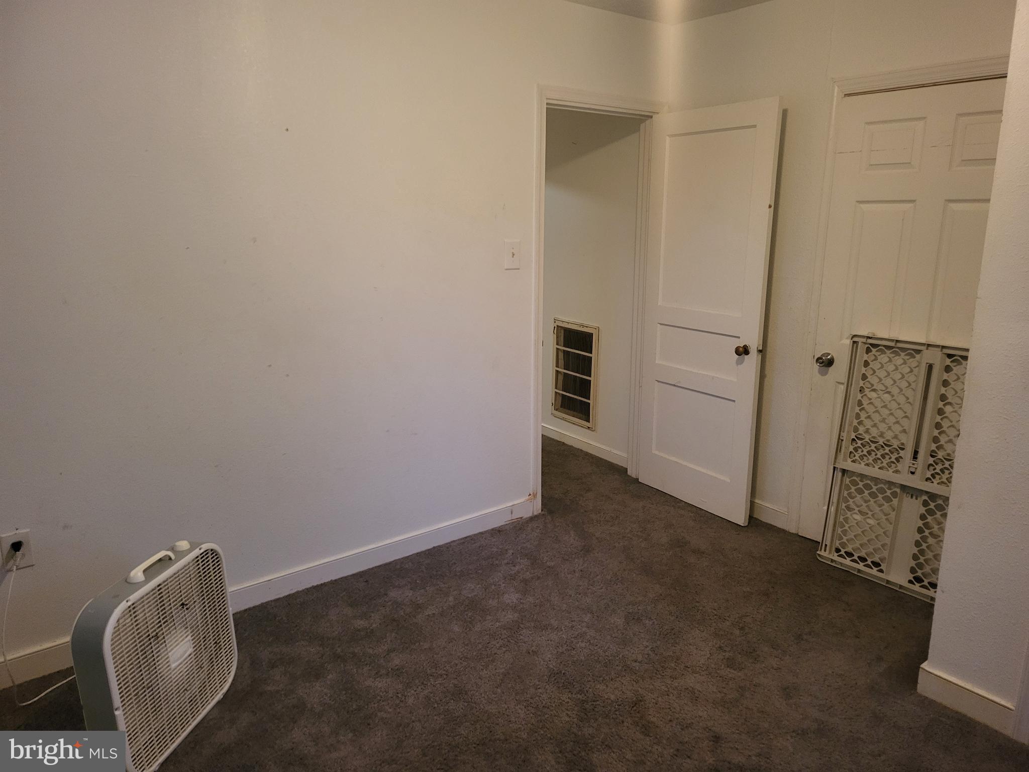 WALNUT HILL - Residential