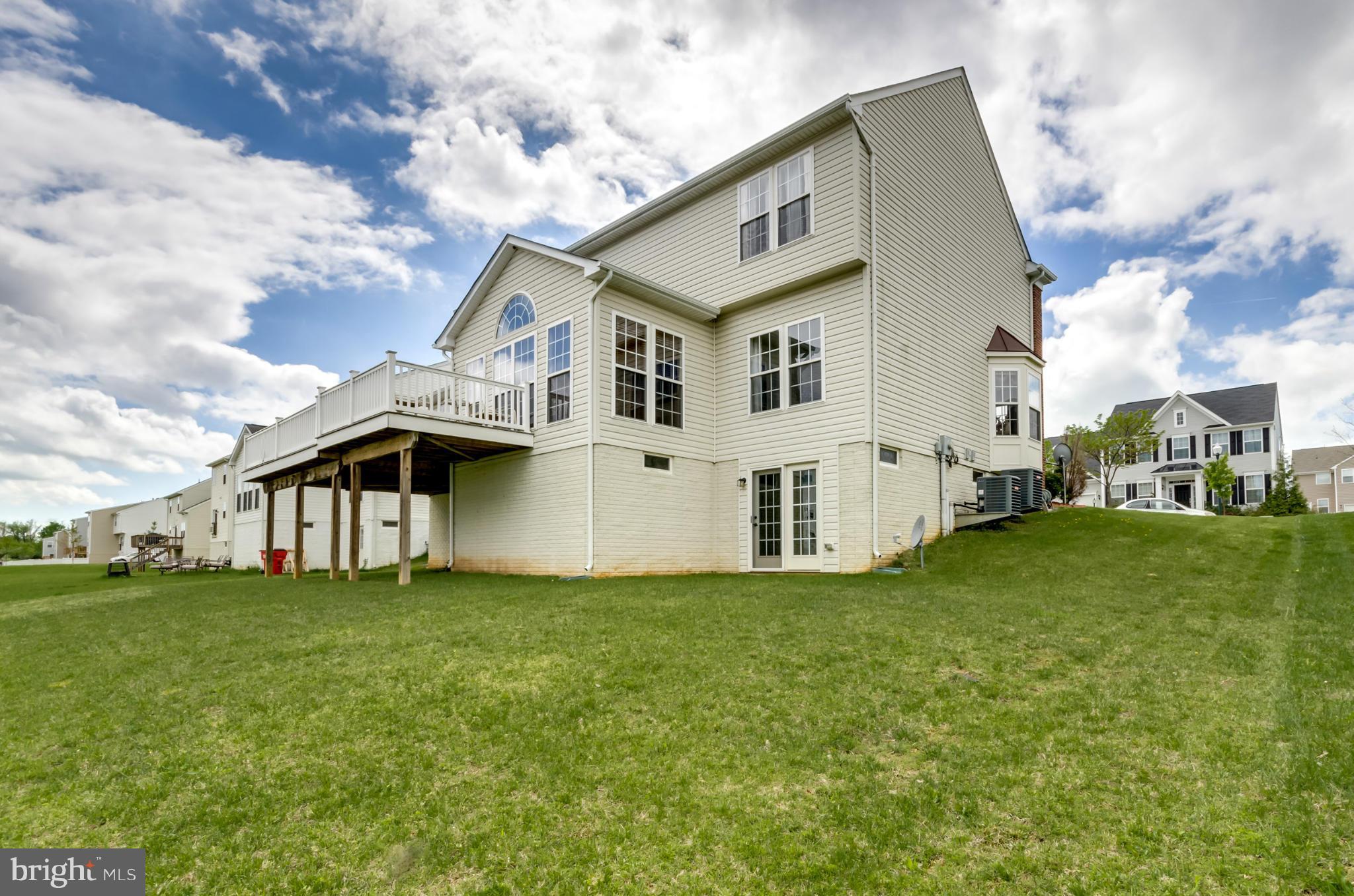 LAKELAND PLACE - Residential