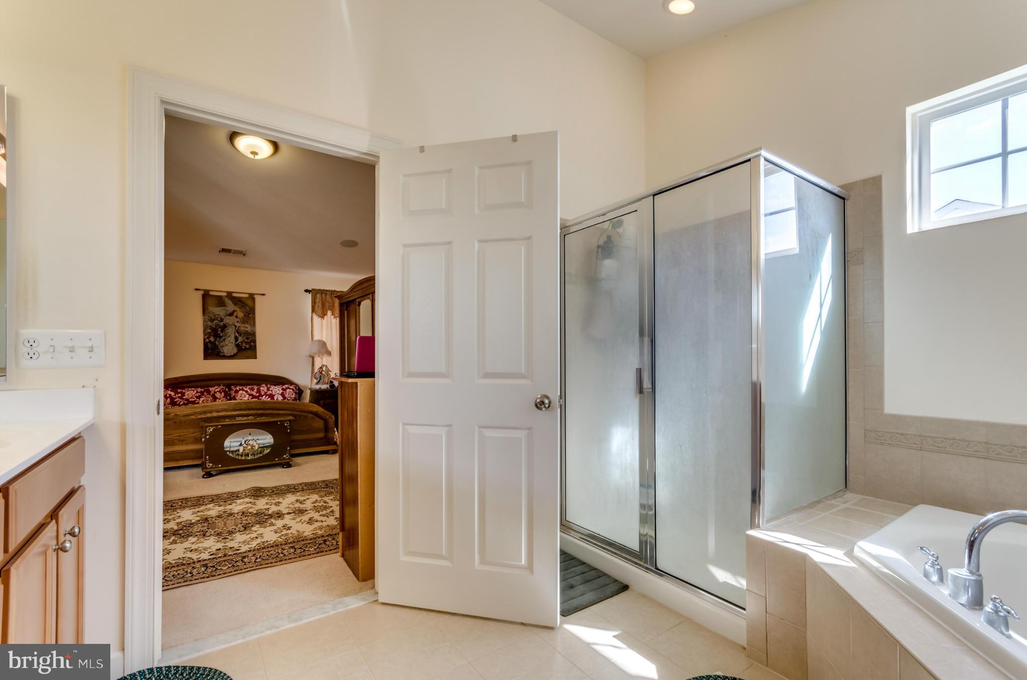 LAKELAND PLACE - Residential