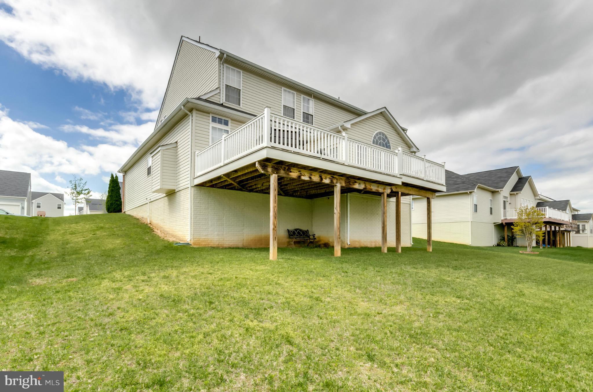 LAKELAND PLACE - Residential