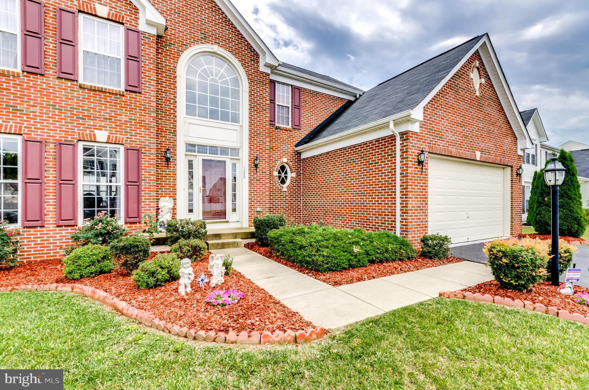 LAKELAND PLACE - Residential