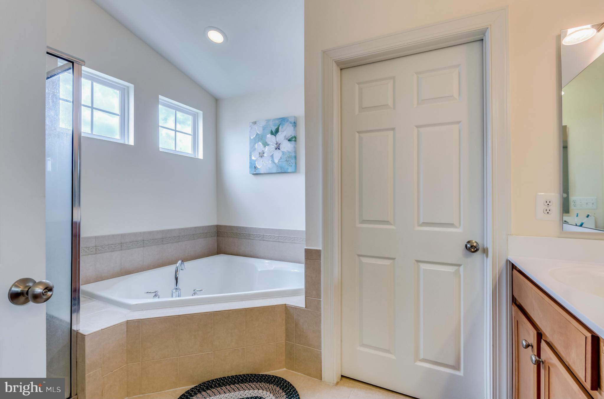 LAKELAND PLACE - Residential