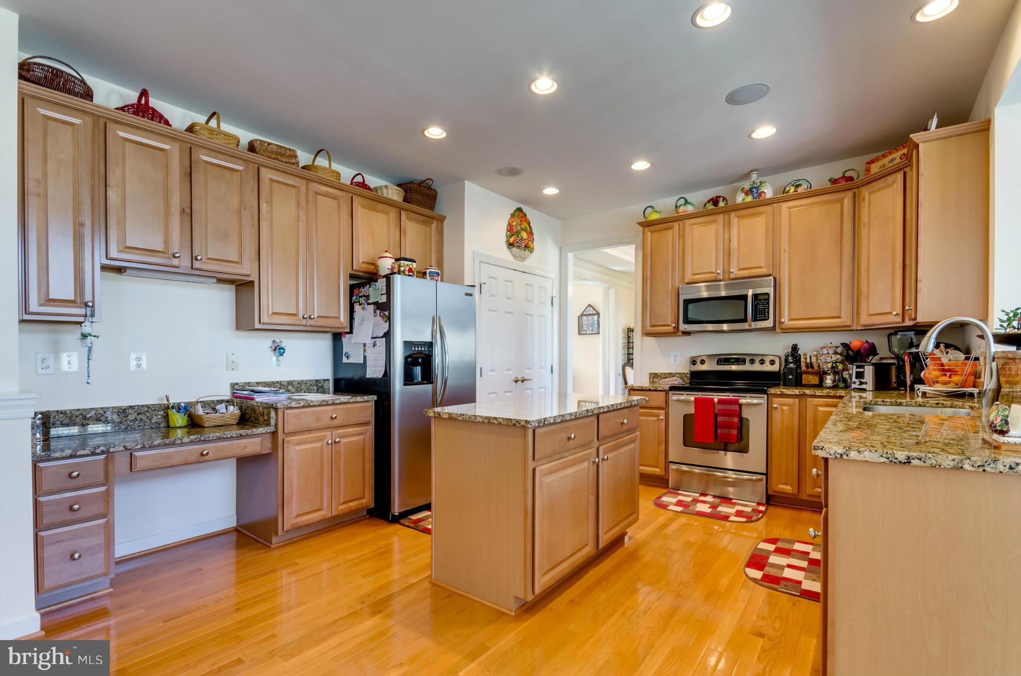 LAKELAND PLACE - Residential