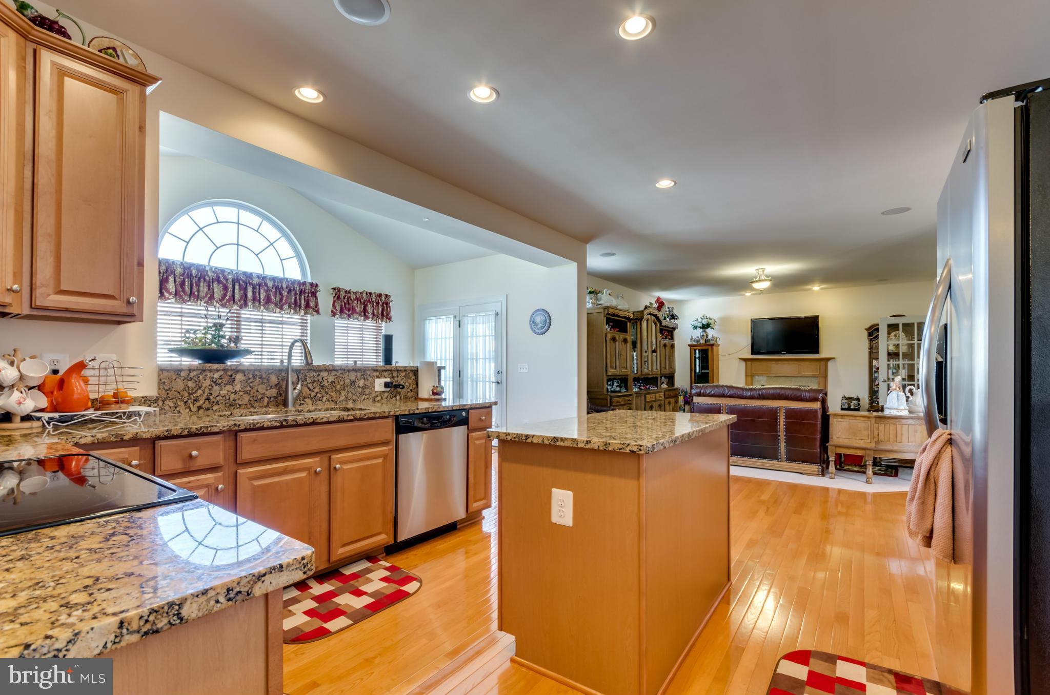 LAKELAND PLACE - Residential