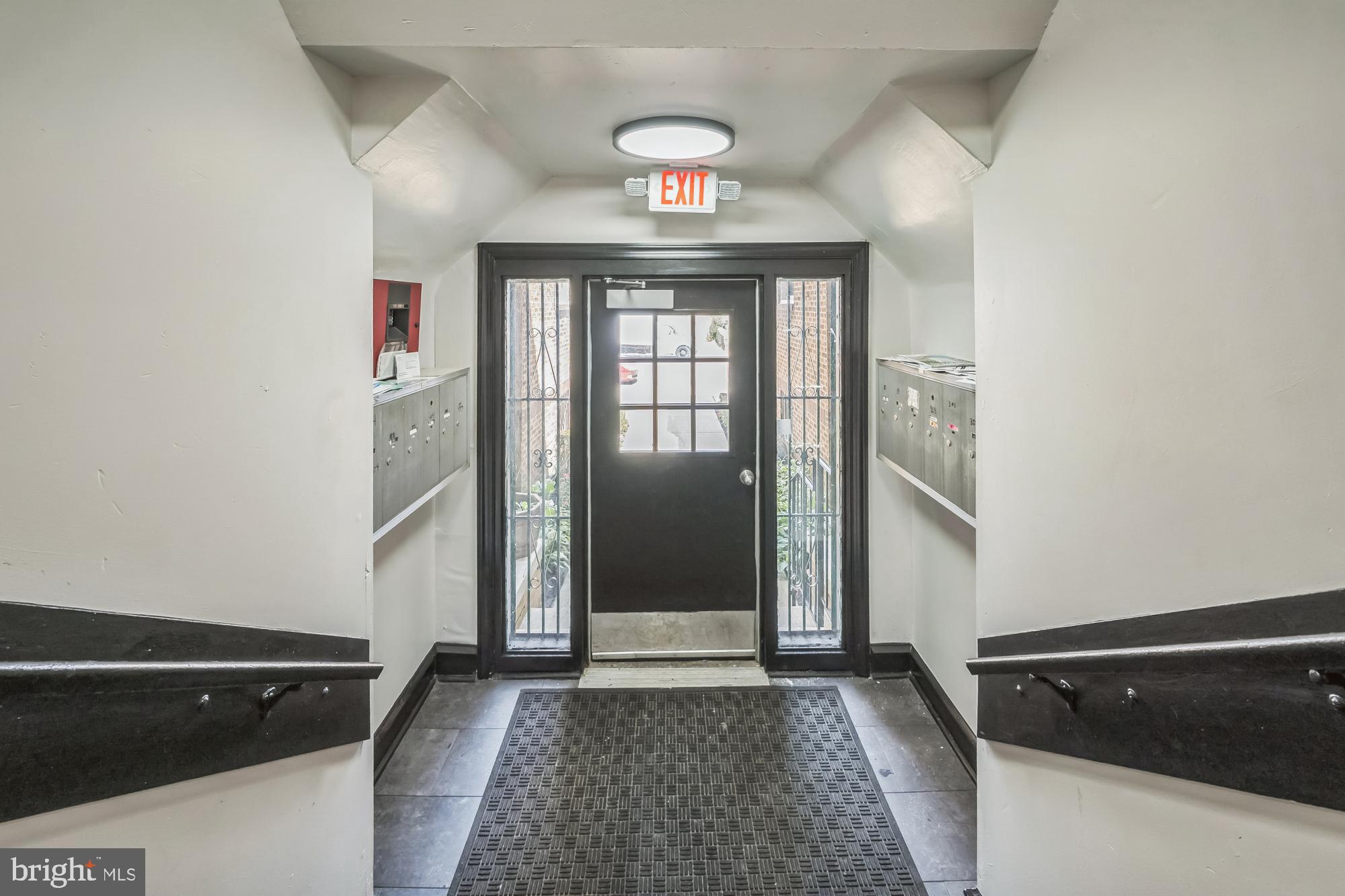 WEST OAK LANE - Residential Income