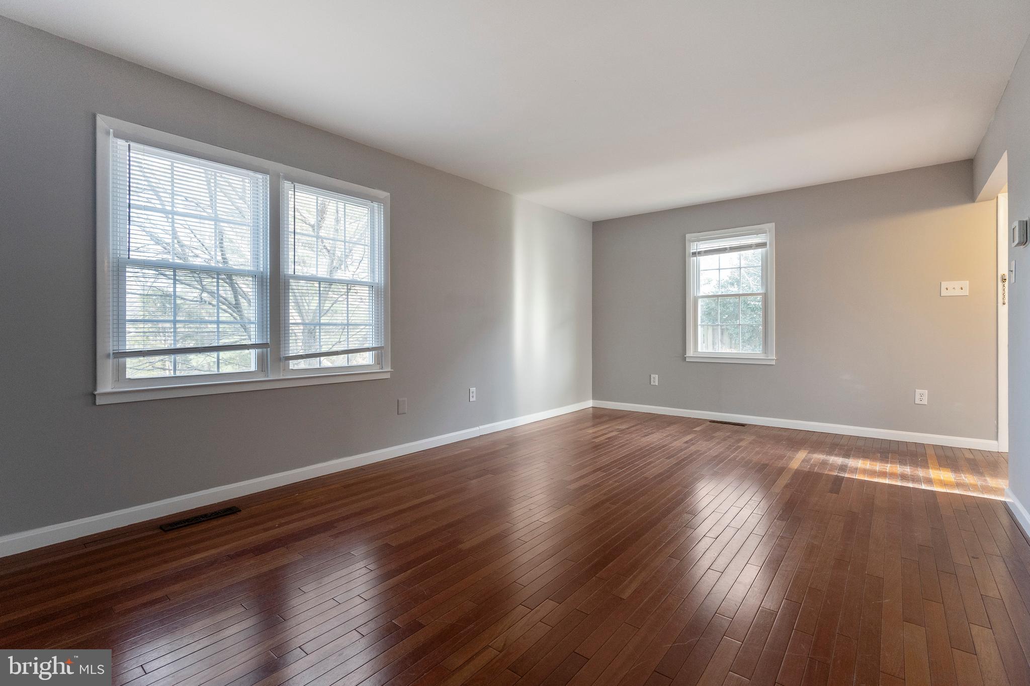 CROFTON SQUARE - Residential Lease