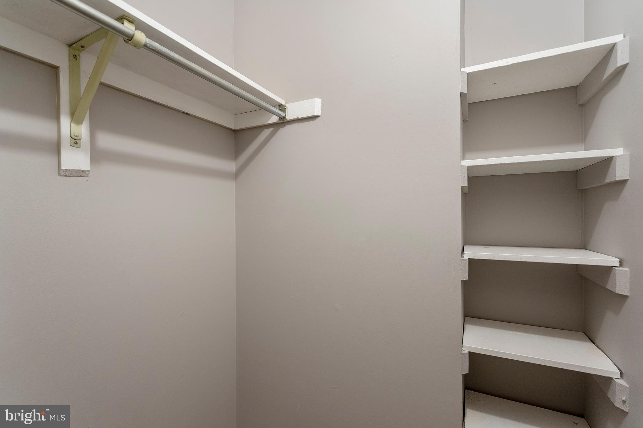 CROFTON SQUARE - Residential Lease