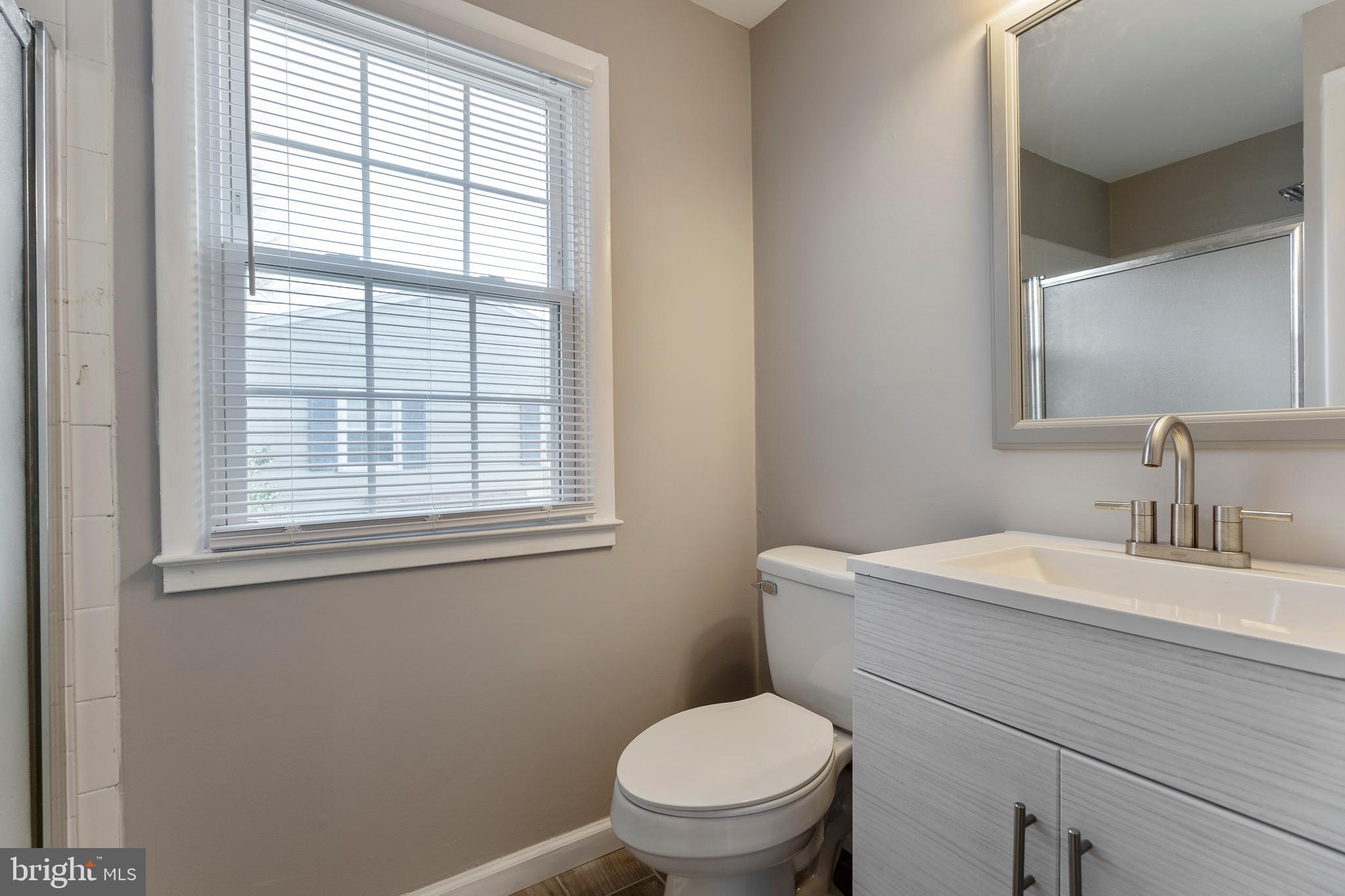 CROFTON SQUARE - Residential Lease