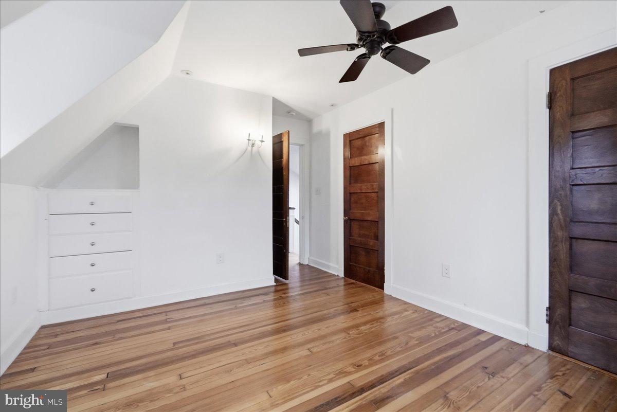 ROLAND PARK - Residential