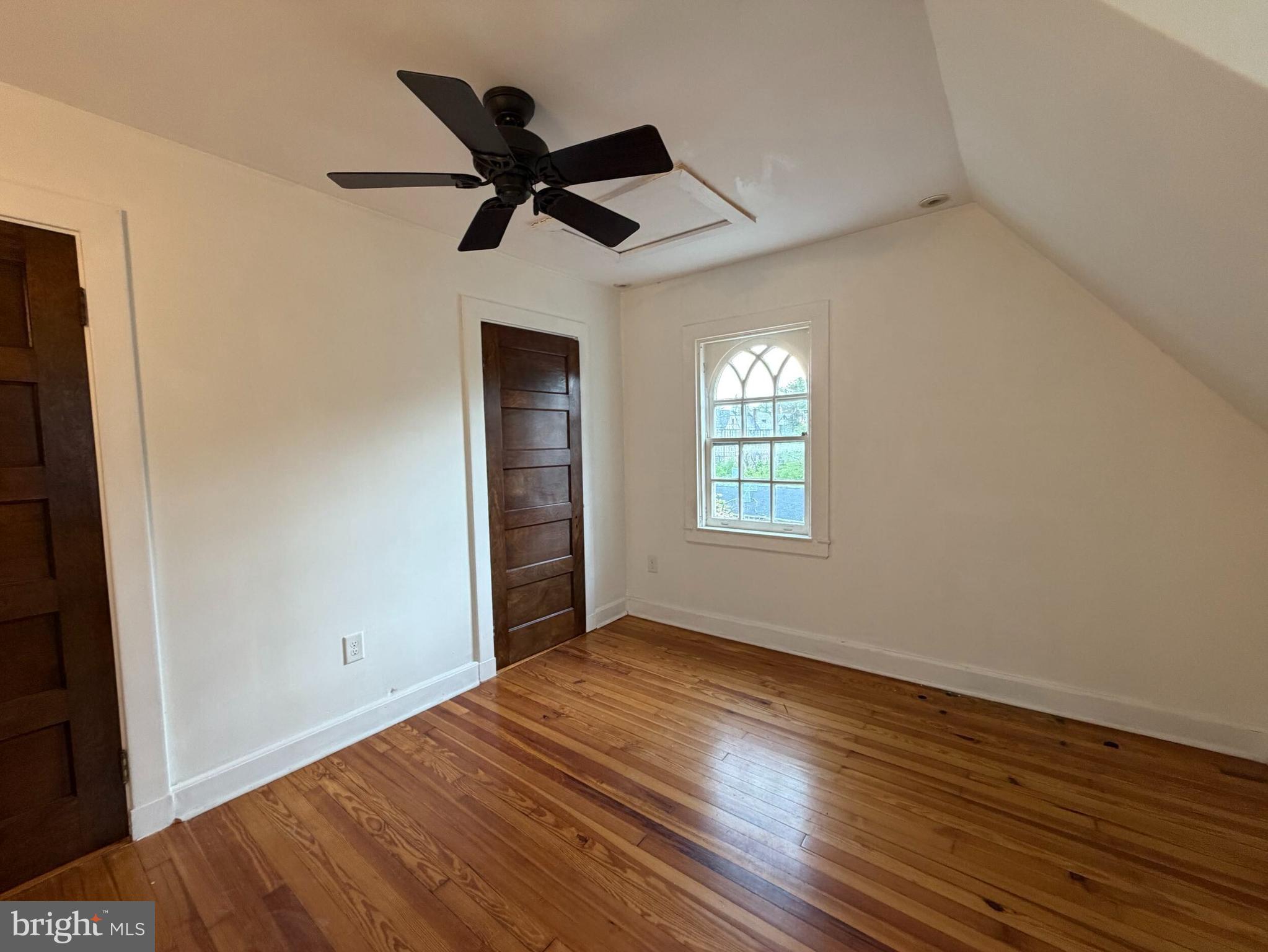 ROLAND PARK - Residential