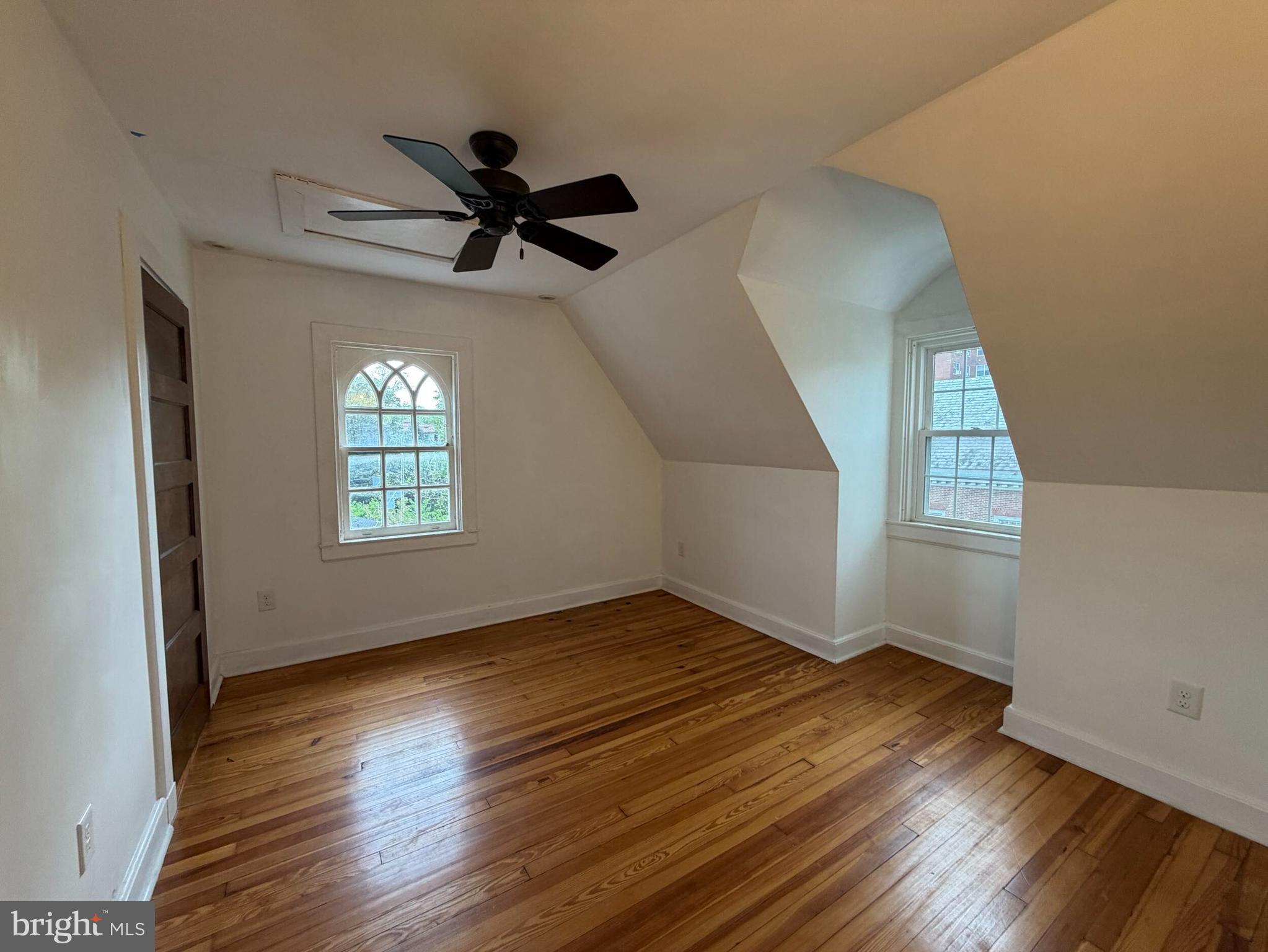 ROLAND PARK - Residential