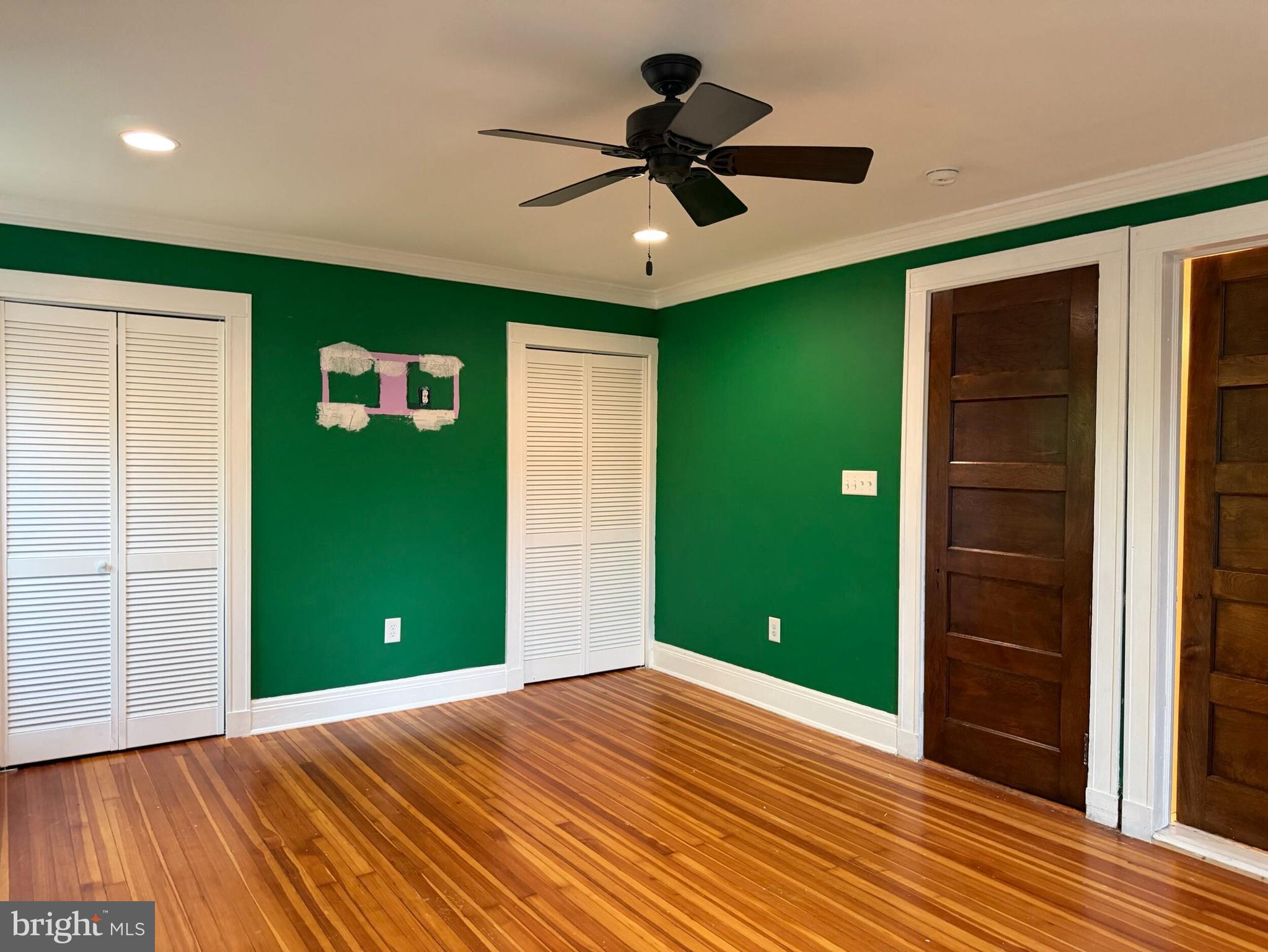 ROLAND PARK - Residential