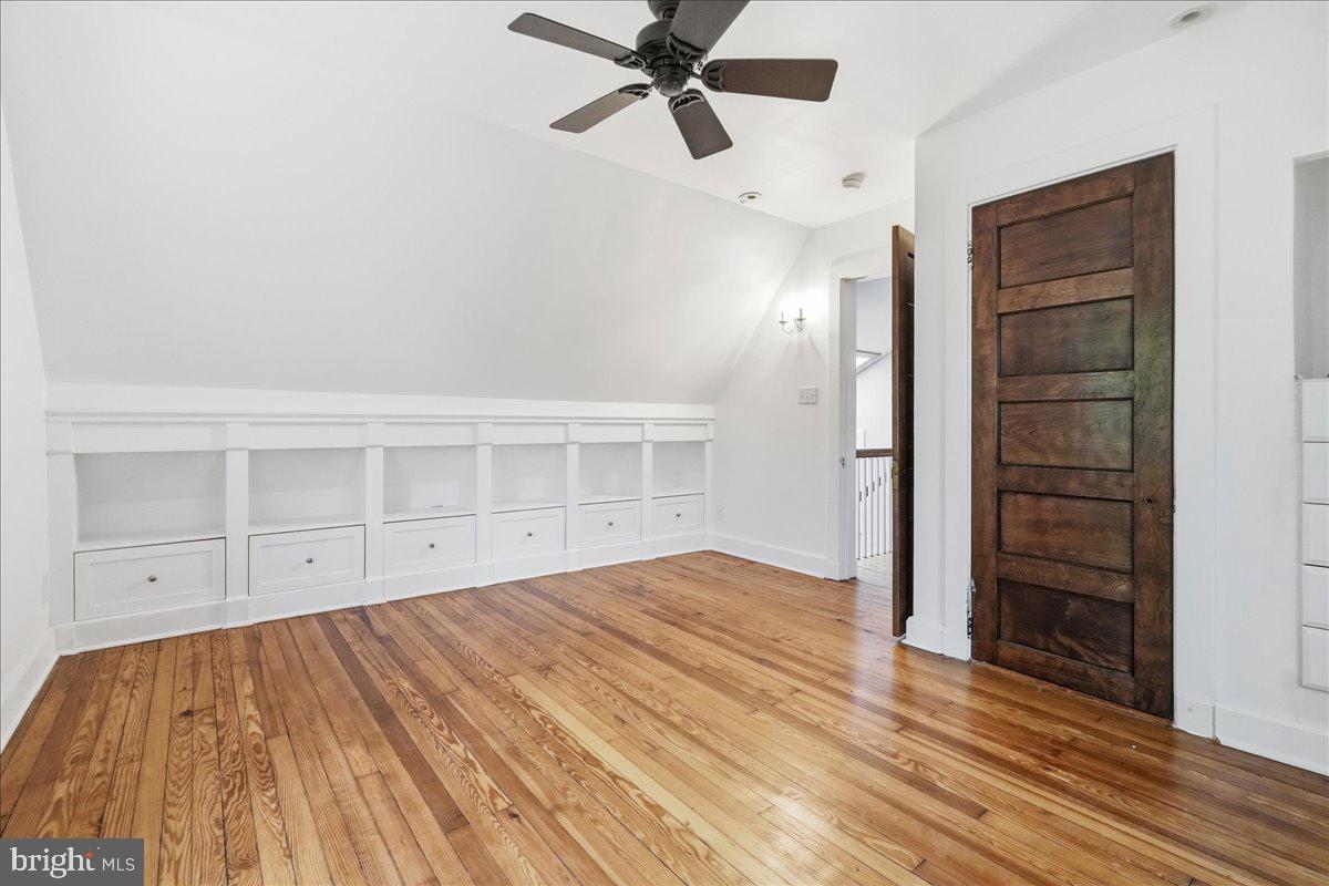 ROLAND PARK - Residential