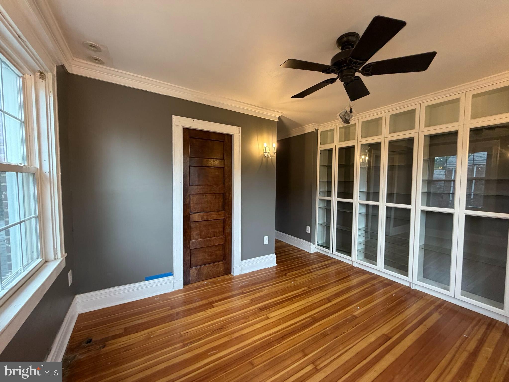 532 W UNIVERSITY PARKWAY