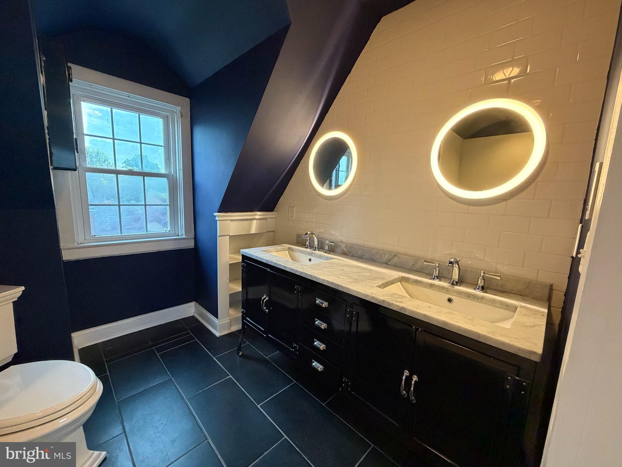 ROLAND PARK - Residential