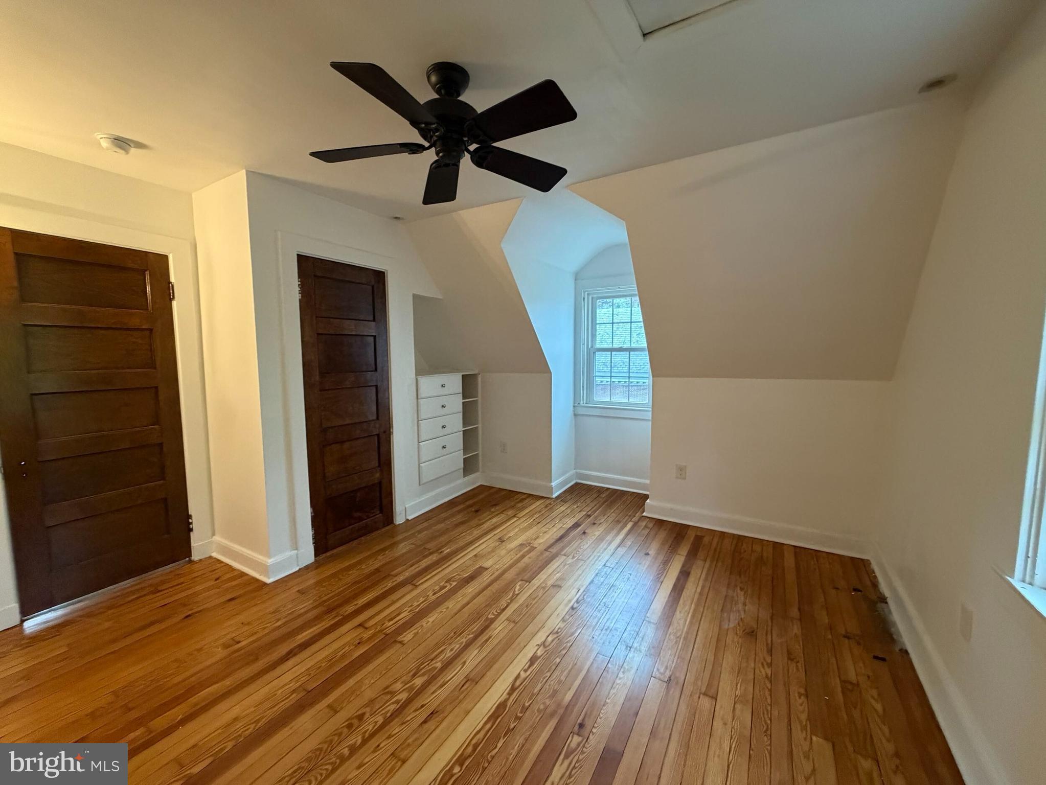 ROLAND PARK - Residential