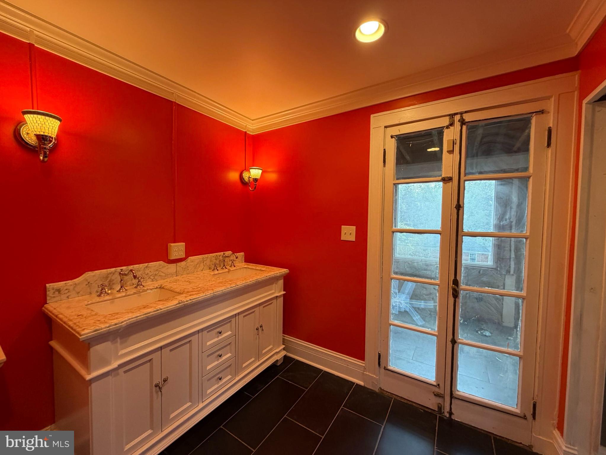 ROLAND PARK - Residential