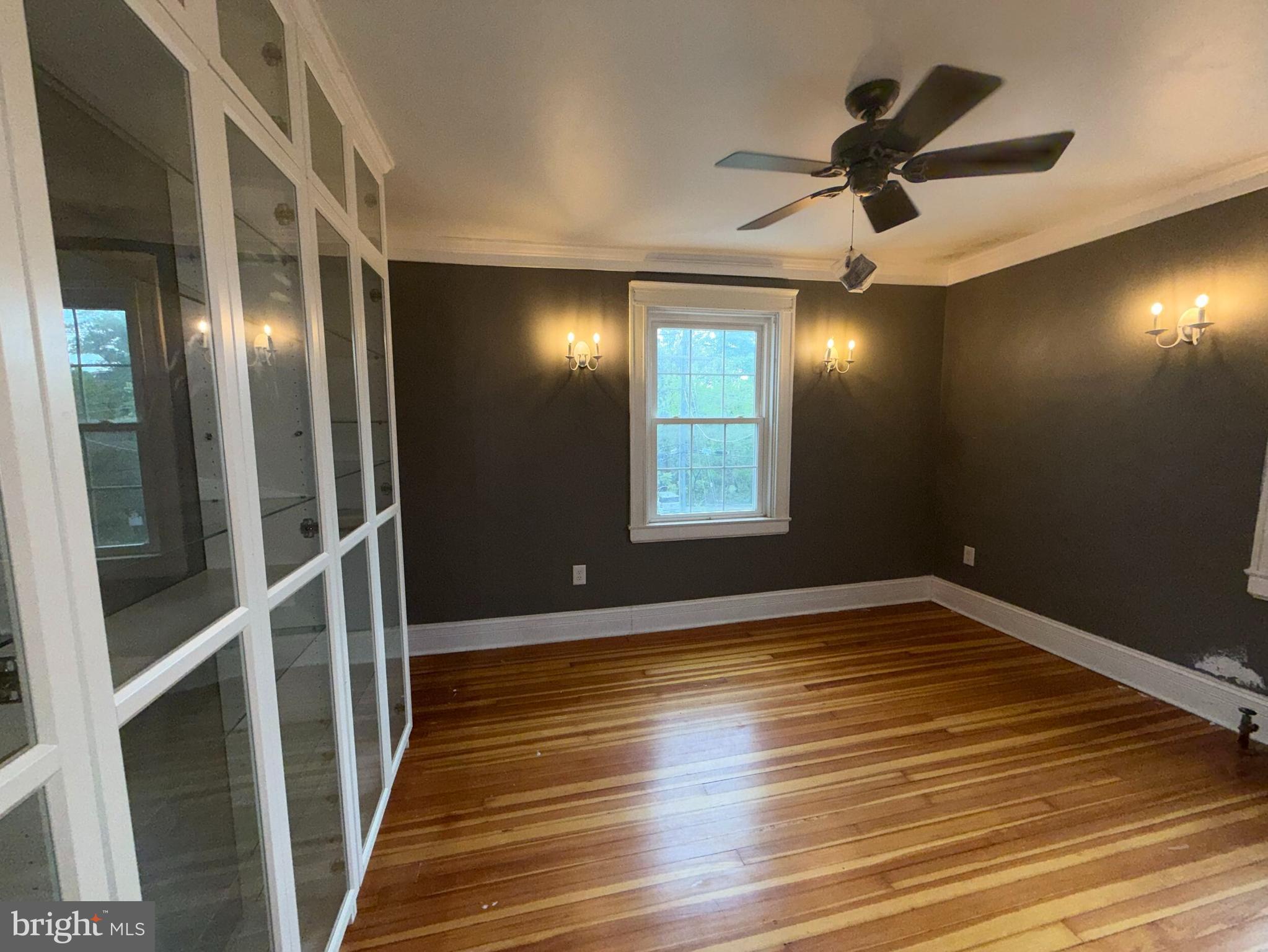 ROLAND PARK - Residential