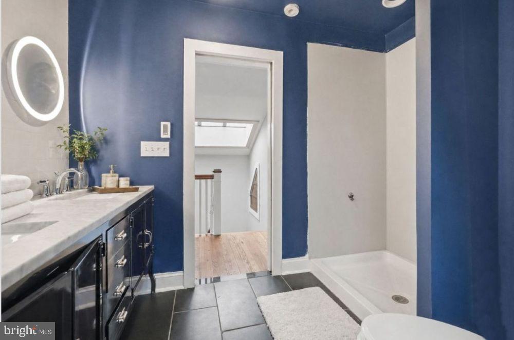ROLAND PARK - Residential