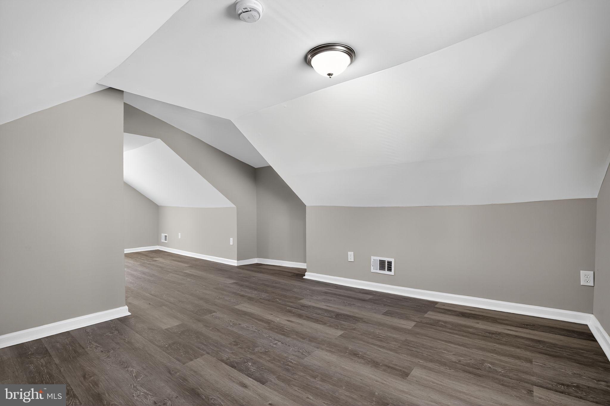 HOWARD PARK - Residential