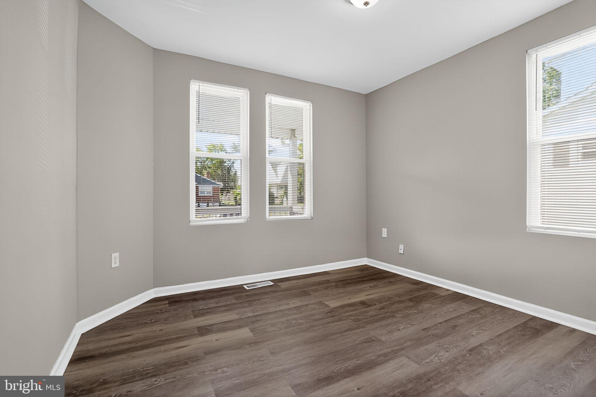 HOWARD PARK - Residential