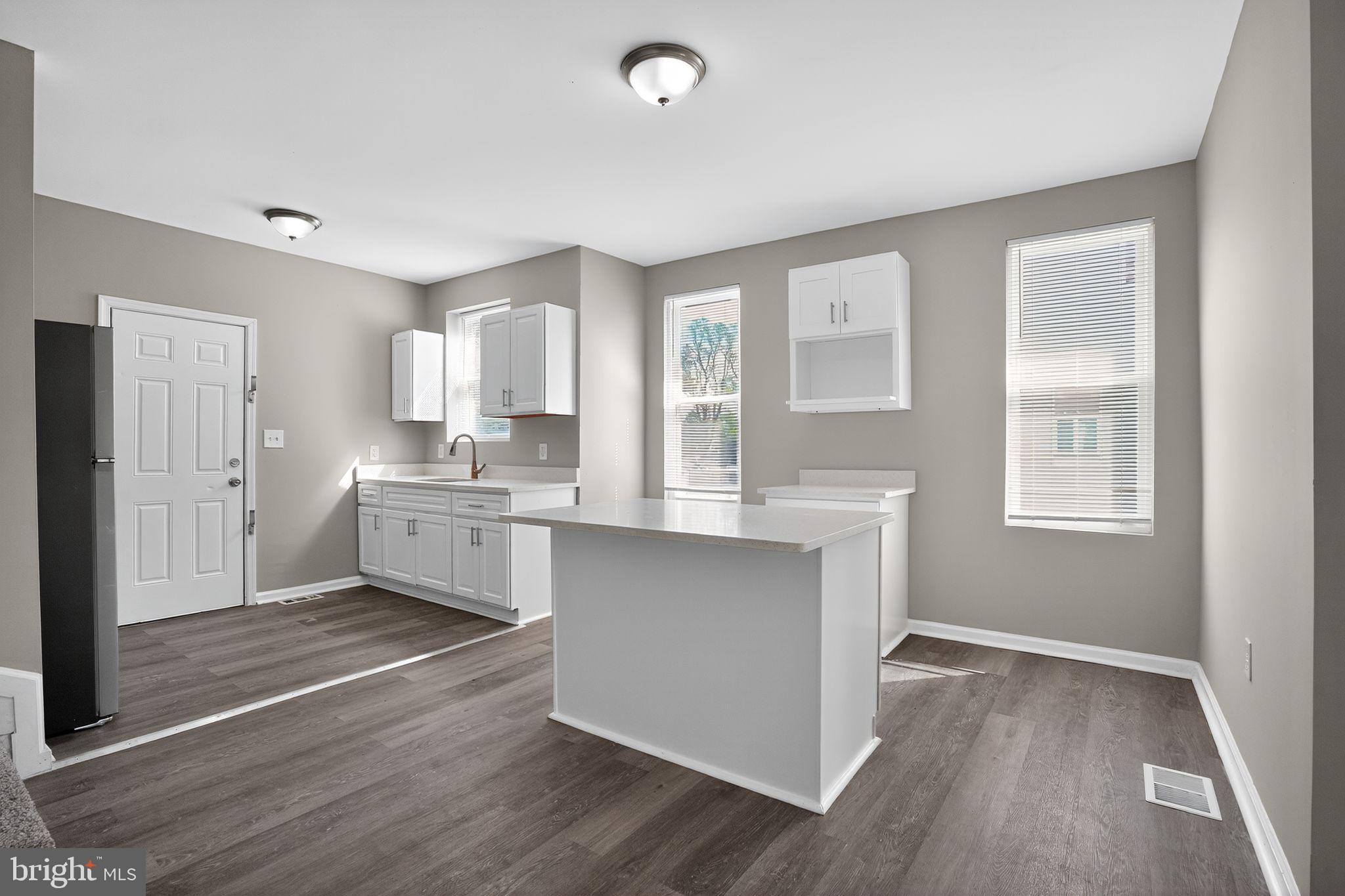 HOWARD PARK - Residential