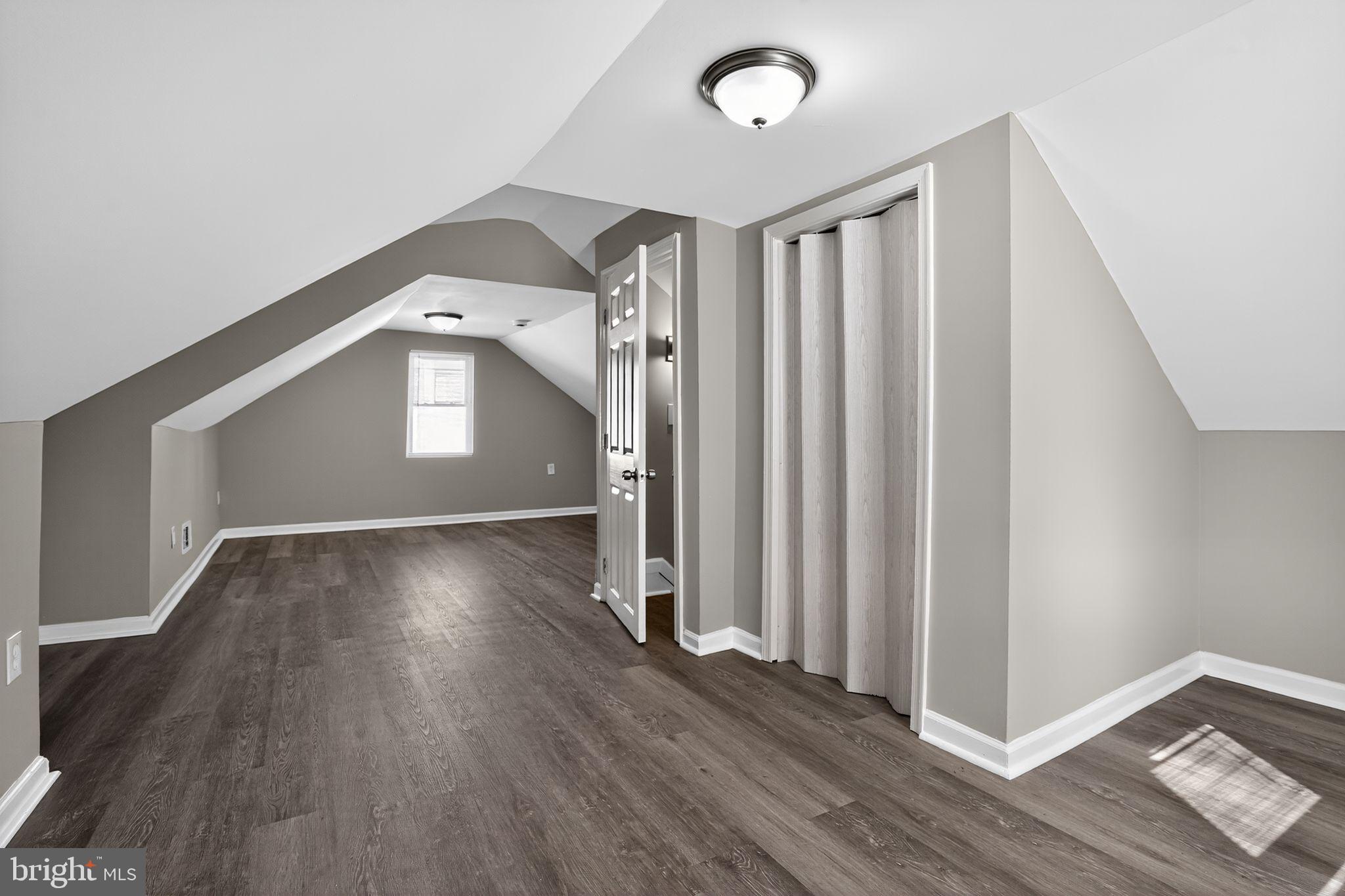 HOWARD PARK - Residential