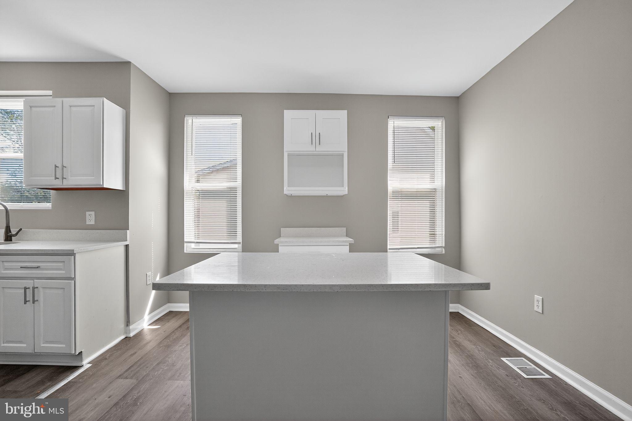 HOWARD PARK - Residential